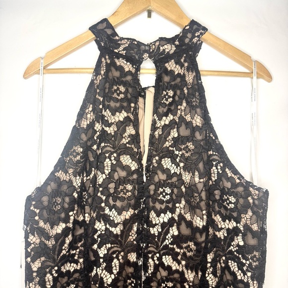 NWT Julia Jordan Black Floral Lace Halter Wide Leg Jumpsuit Size 16 - Picture 6 of 9